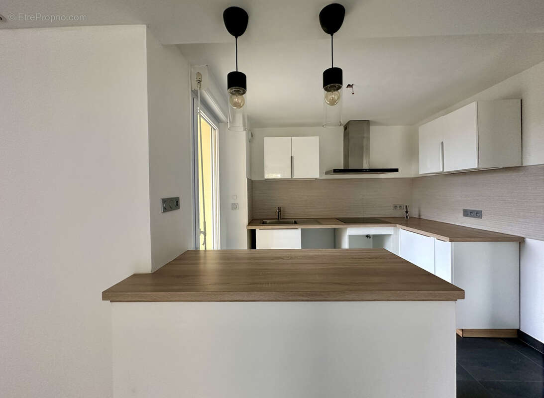 Appartement à LATTES