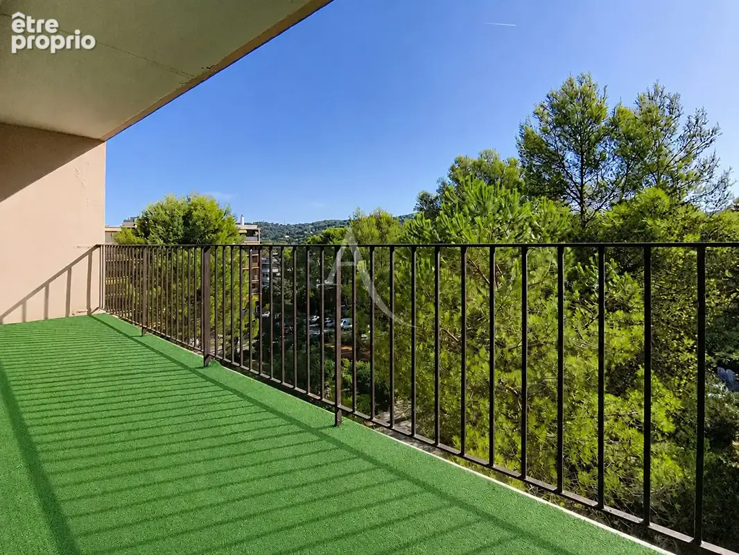 Appartement à LE CANNET