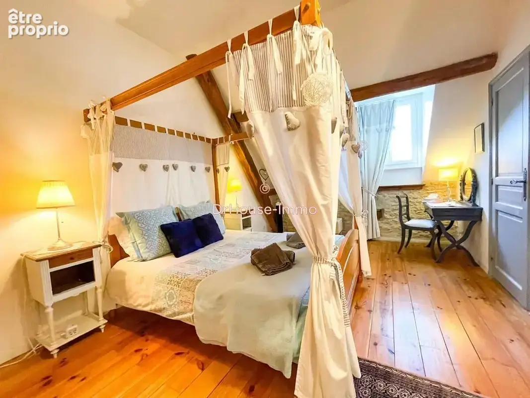 Maison 400 m² à Martel  - photo 8