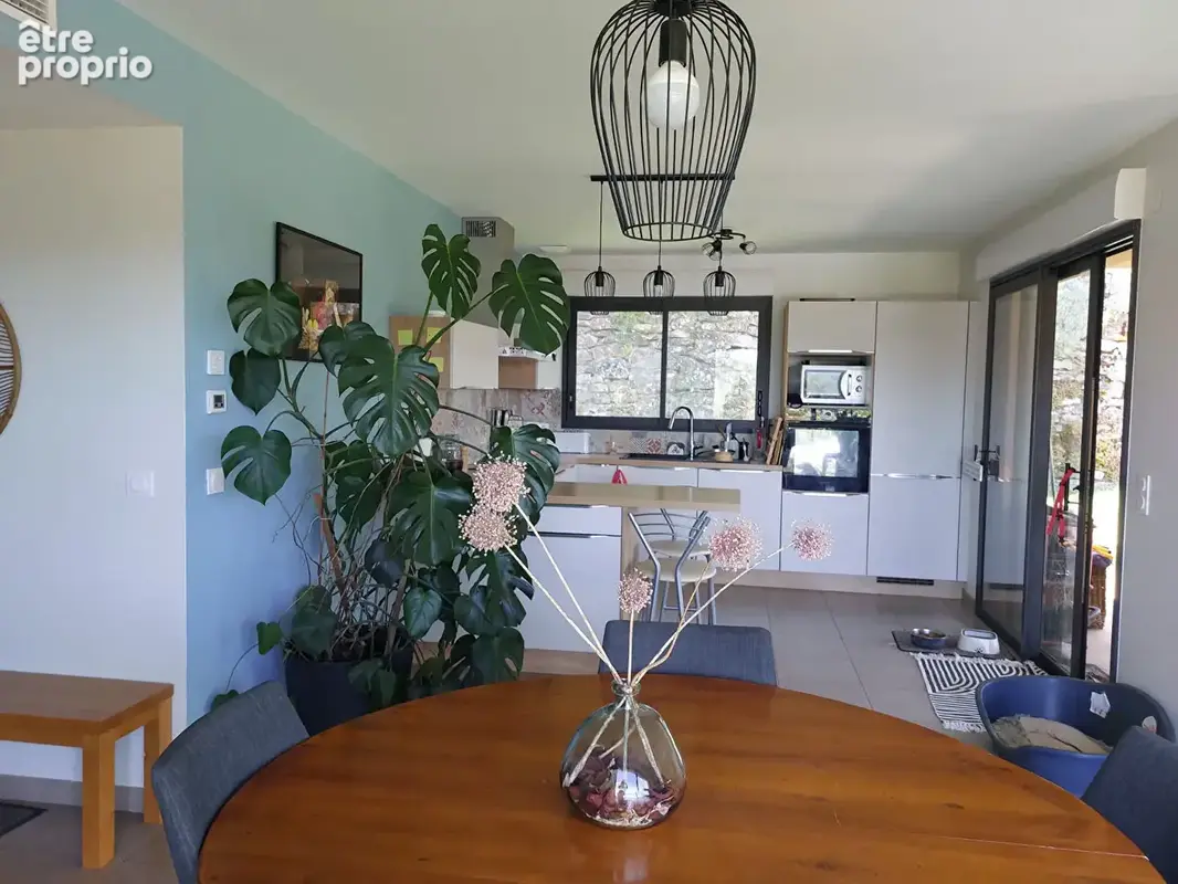 Pavillon plain pied T4 104m² + garage+parking - photo 4