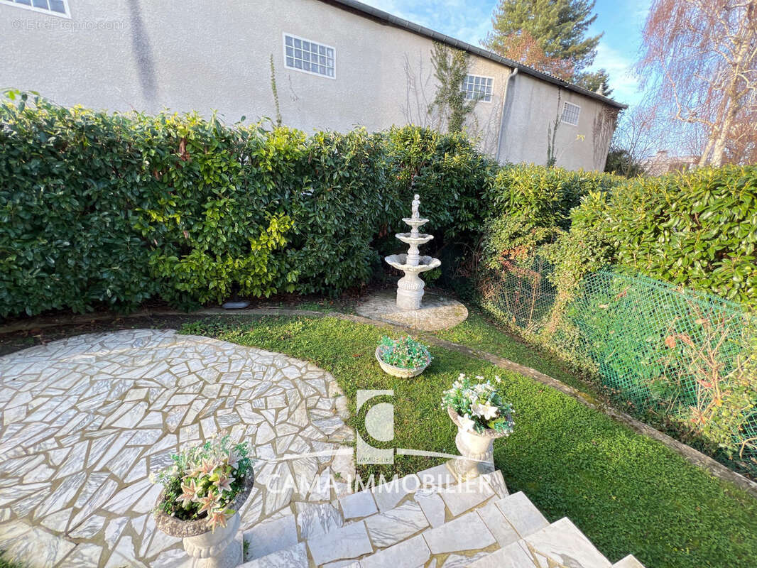 Maison à FONTENAY-LE-FLEURY