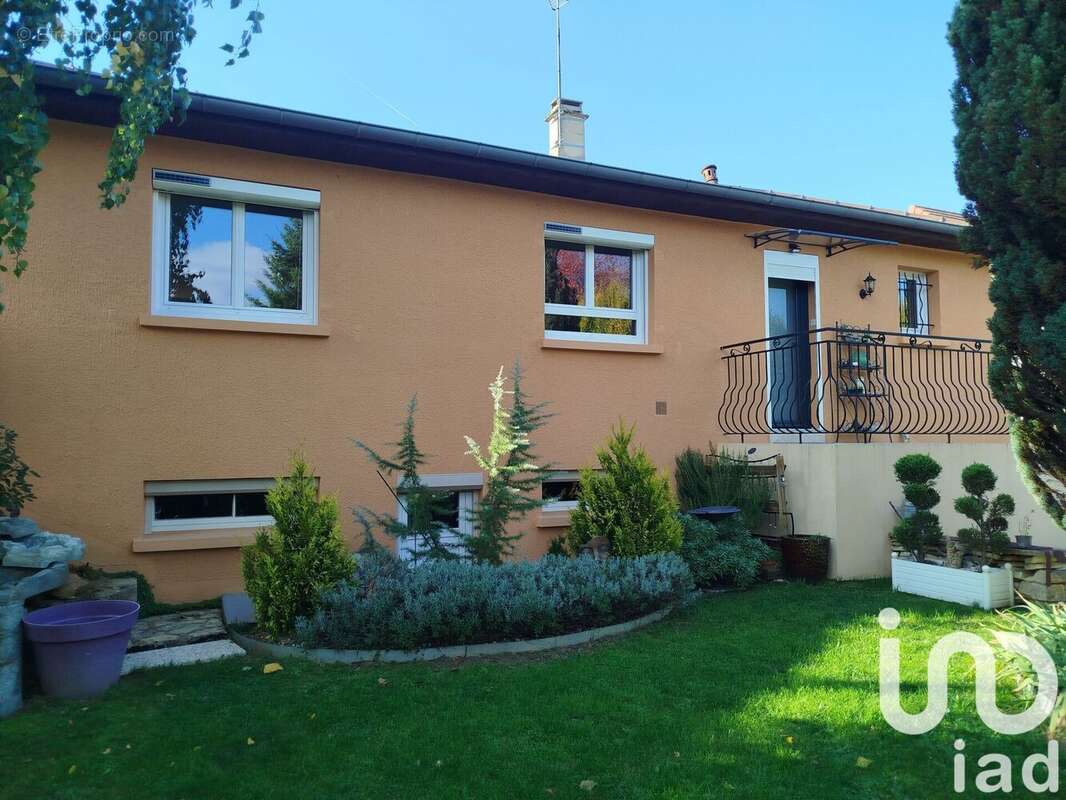 Photo 2 - Maison à CHATENOY-LE-ROYAL