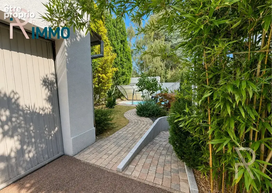 Maison 327 m² à Colmar  - photo 2