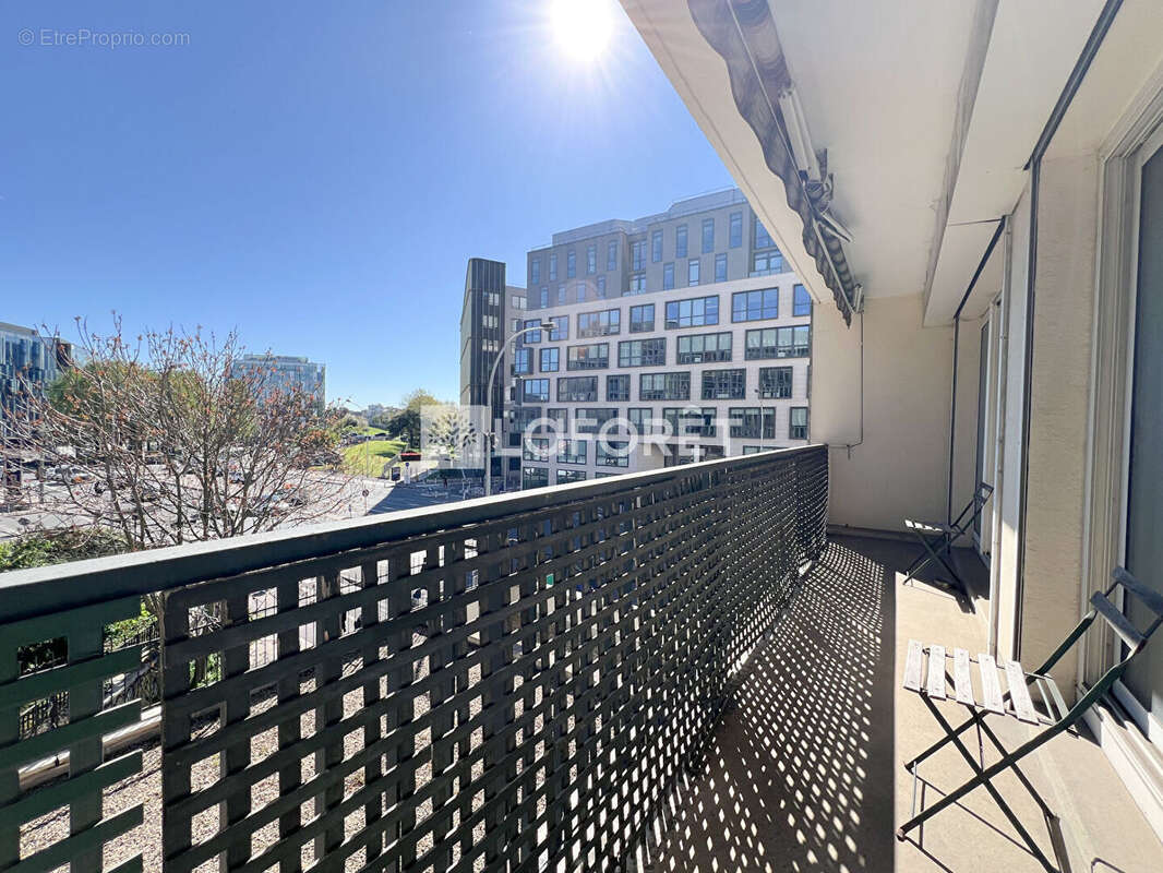 Appartement à MONTROUGE