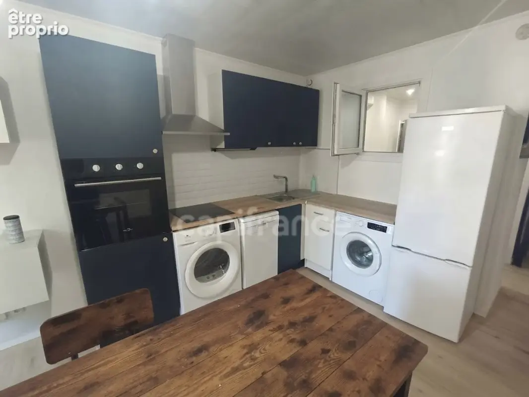  **Le Cap d’Agde comme on l’aime !**  Un appartement entièrement rénové, climatisé, avec piscine et parking, à proximité de la m - photo 3