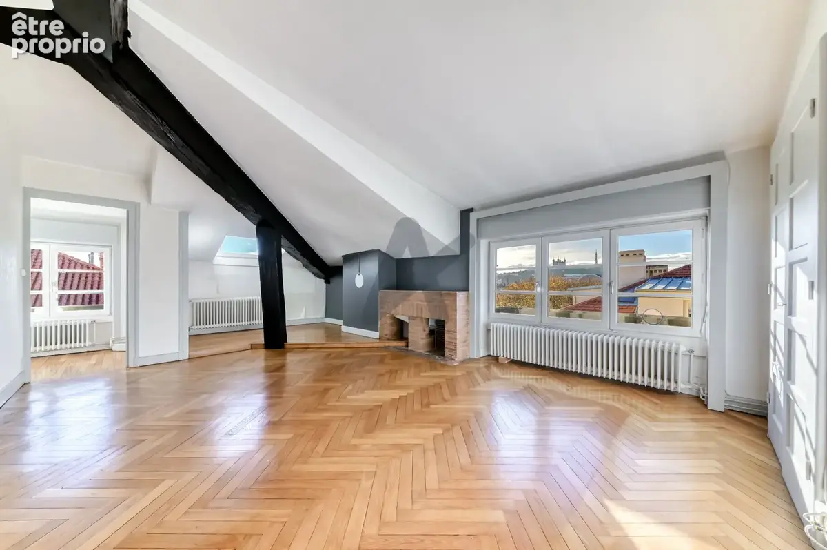 LYON 6EME - Place Lyautey : Appartement familial de 167m2, 4 chambres, au dernier étage avec vue. - photo 2