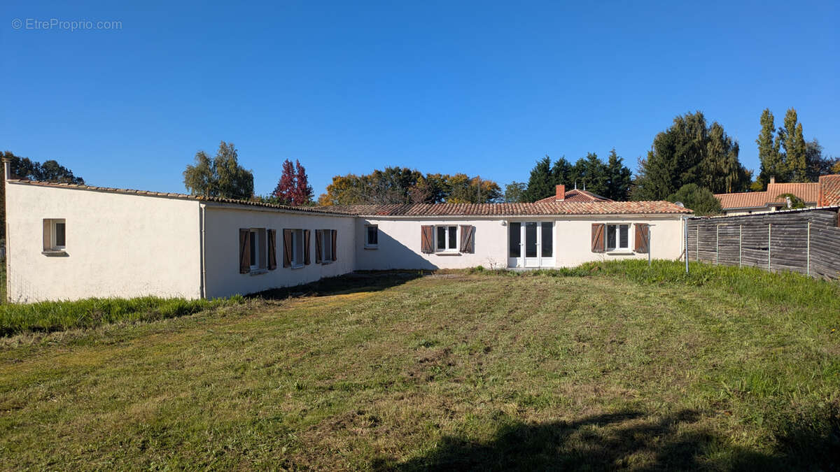 Maison à SAINT-VINCENT-LA-CHATRE