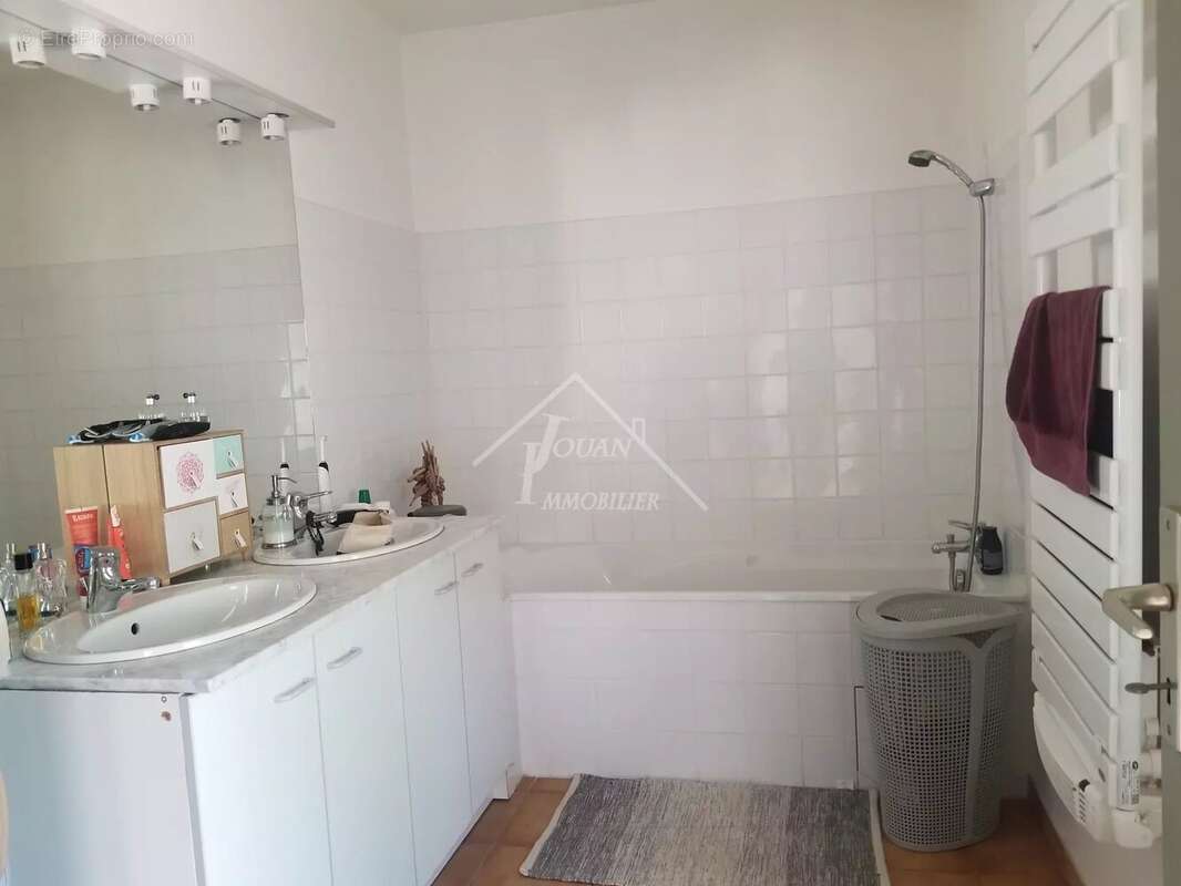 Maison à LE VILHAIN