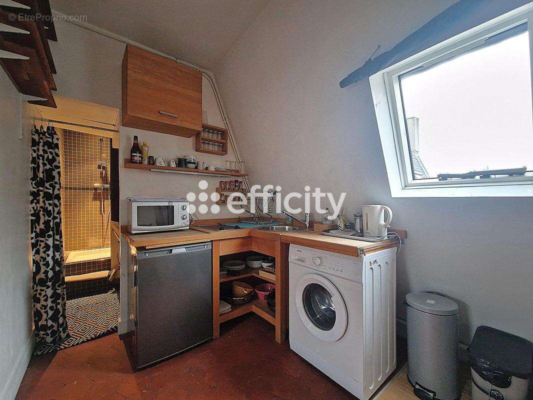 Appartement à PARIS-10E