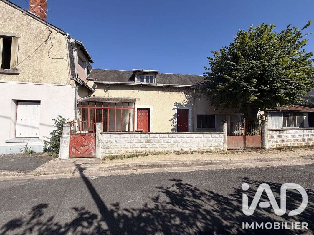 Appartement 336 m² à Vierzon  - photo 7