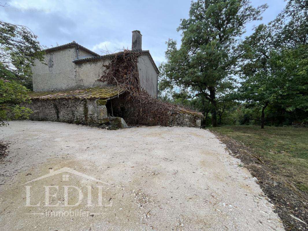 Maison à MONCRABEAU