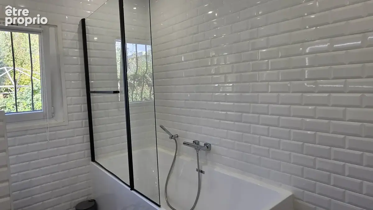 Villa rénovée design avec piscine - photo 16