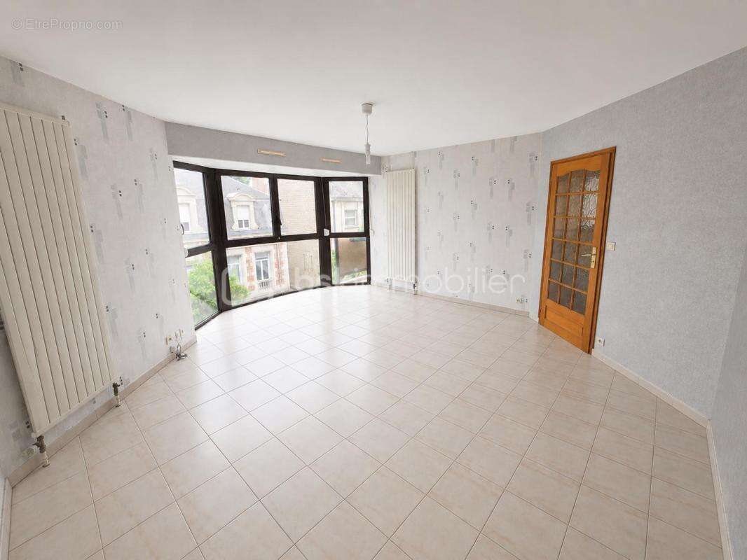 Appartement à CHARLEVILLE-MEZIERES