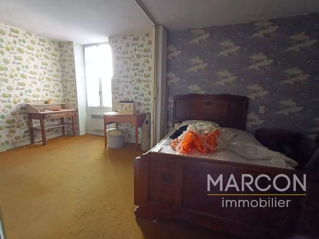 Maison à LAVAVEIX-LES-MINES