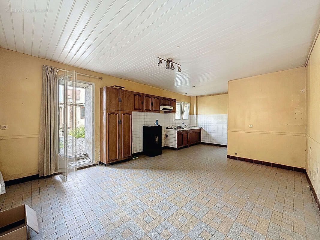 Hermanville-sur-mer - maison à rénover - photo 7