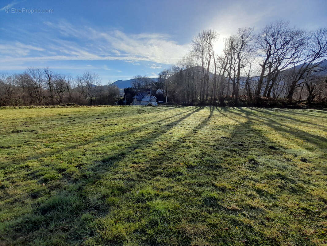 Terrain à SAINT-PE-DE-BIGORRE