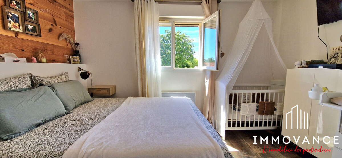 Appartement à MAUGUIO