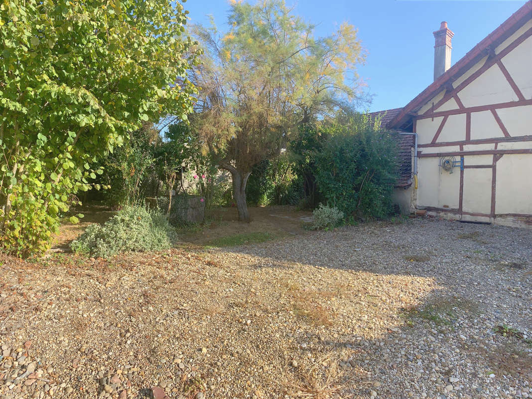 Maison à SAINT-BONNET-EN-BRESSE