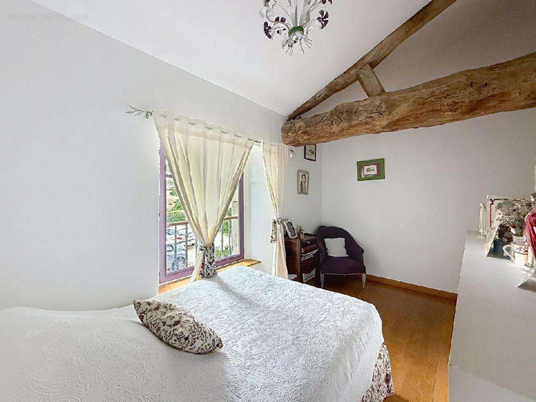 Maison 132 m² à Senozan  - photo 4