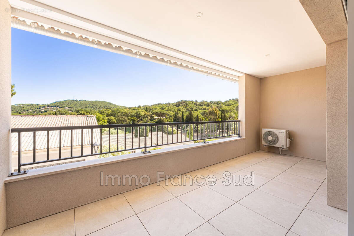 Appartement à LA GARDE-FREINET