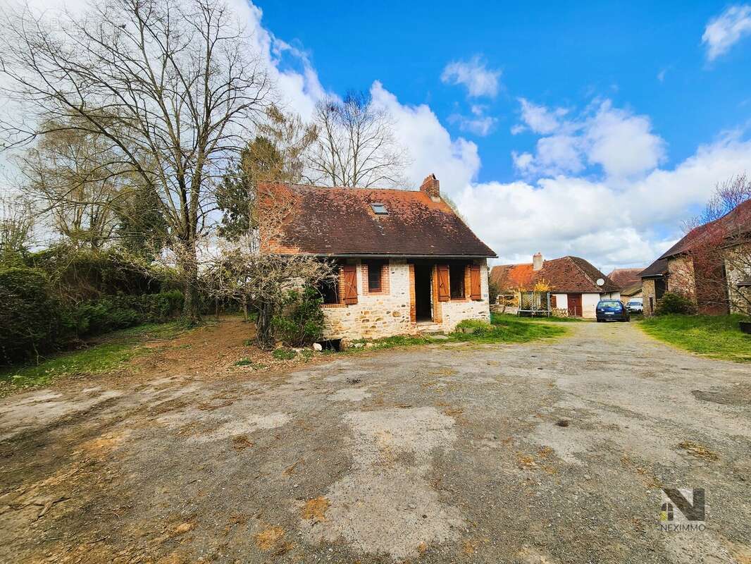 n°8 - Maison à JANAILHAC