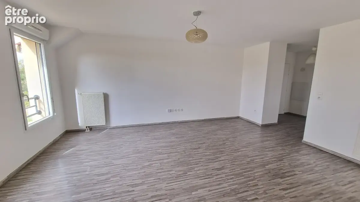 À vendre : Bel appartement 3 pièces avec balcon plein sud et parking en sous-sol - photo 2