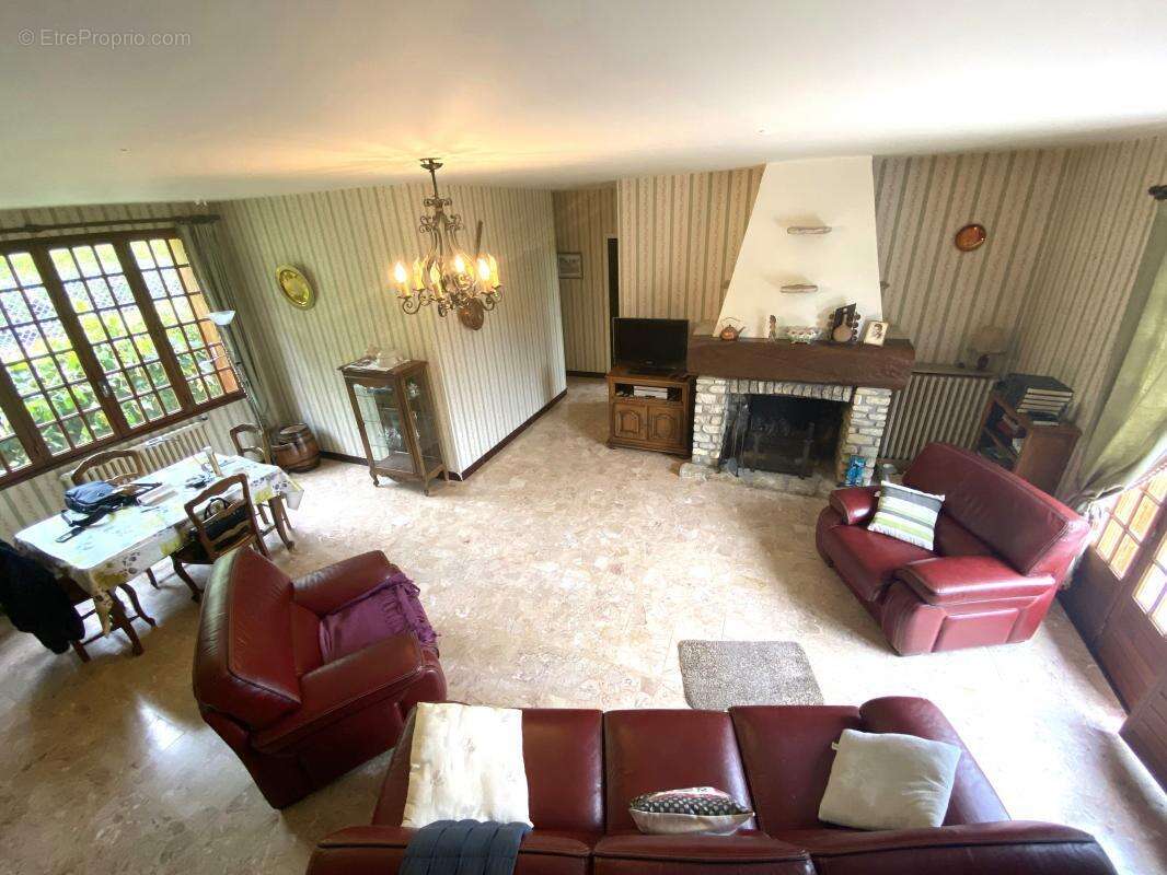 Maison à MOUSSEAUX-SUR-SEINE