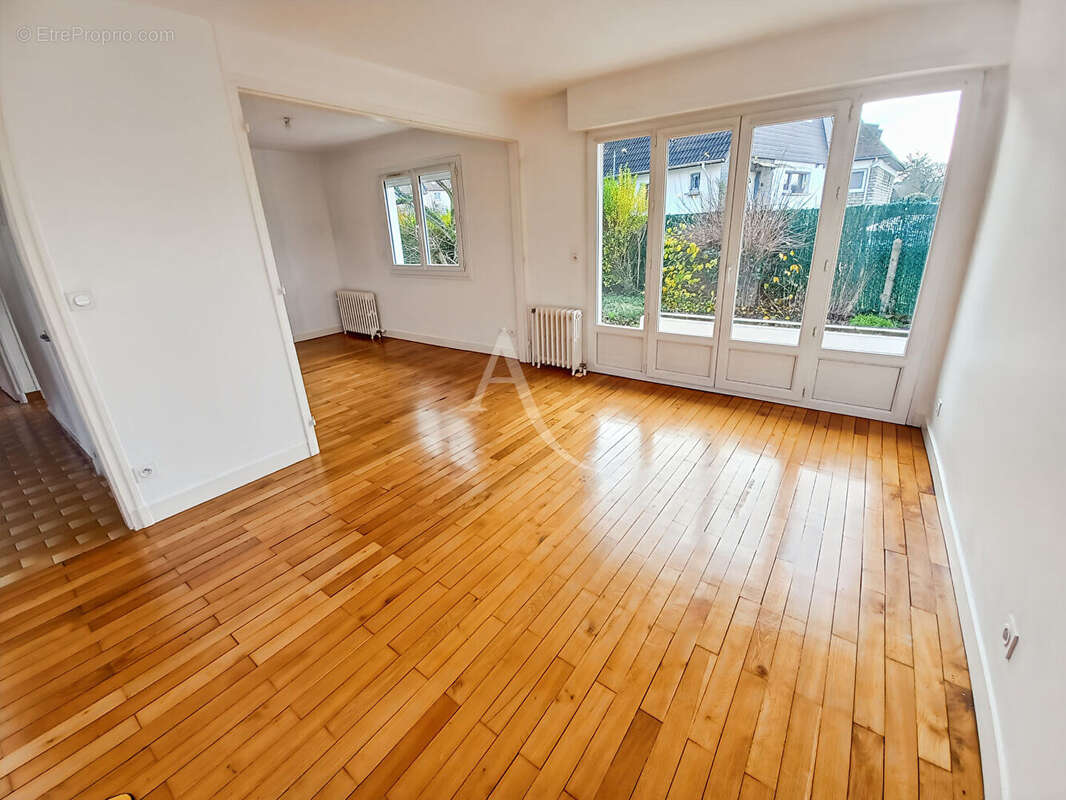 Maison à LA BOUILLE