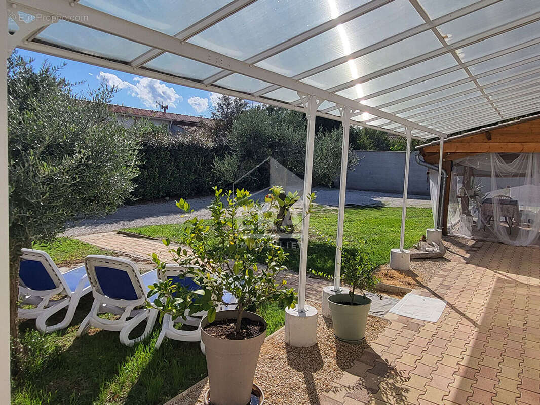 Maison à CHATEAU-ARNOUX-SAINT-AUBAN