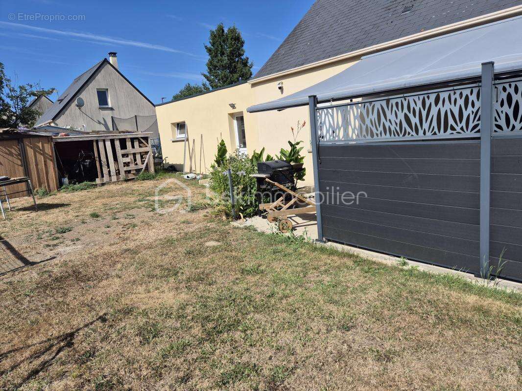 Maison de 86 m² – 3 chambres – Terrain clos de 600 m² – Garage de 40 m² – Lanhelin (Mesnil-Roc'h) - photo 17