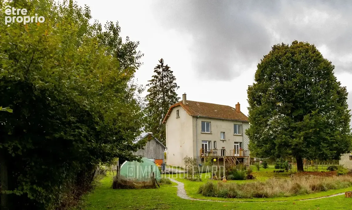 À vendre : Grande maison avec vue dégagée (63) - photo 32