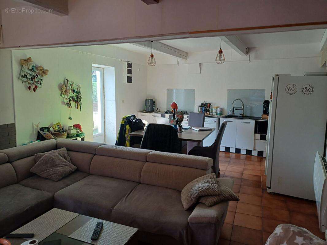 Maison à LES OLLIERES-SUR-EYRIEUX