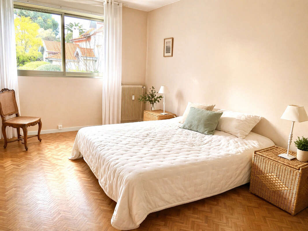 Appartement 115 m² à Antibes  - photo 4