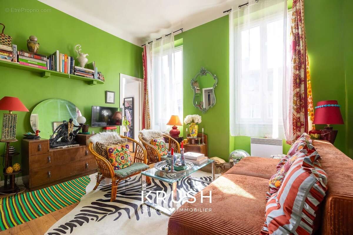 Appartement à MARSEILLE-5E