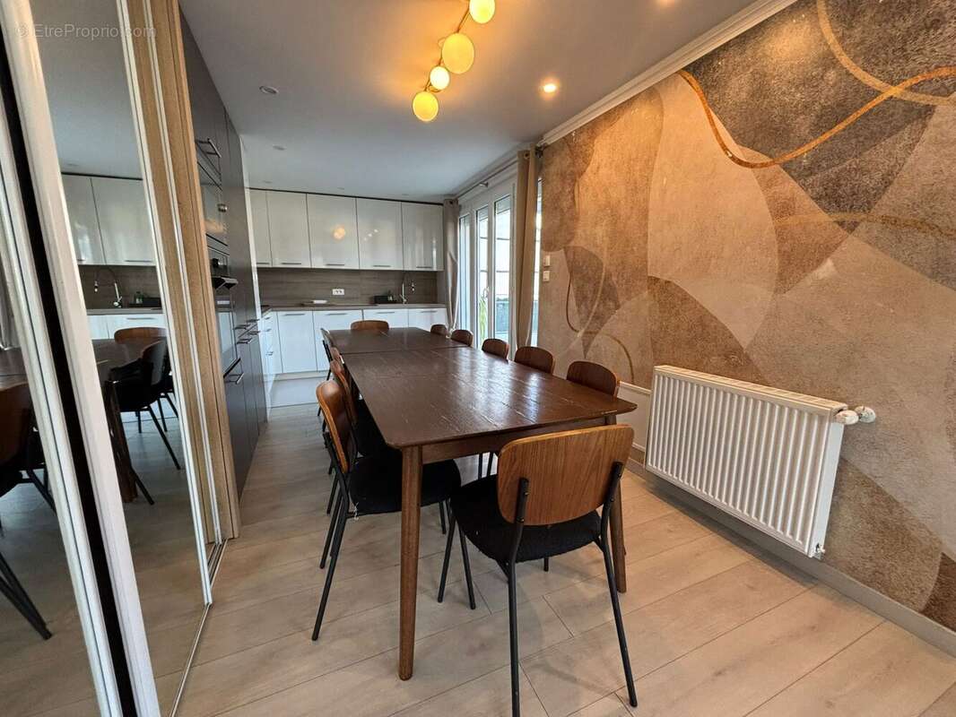 Appartement à FONTAINE