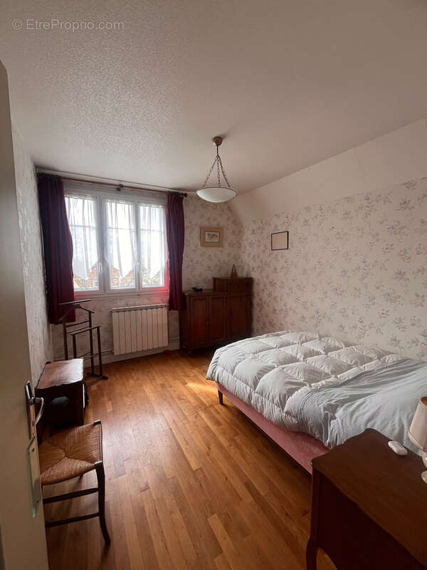 Maison à YZEURE