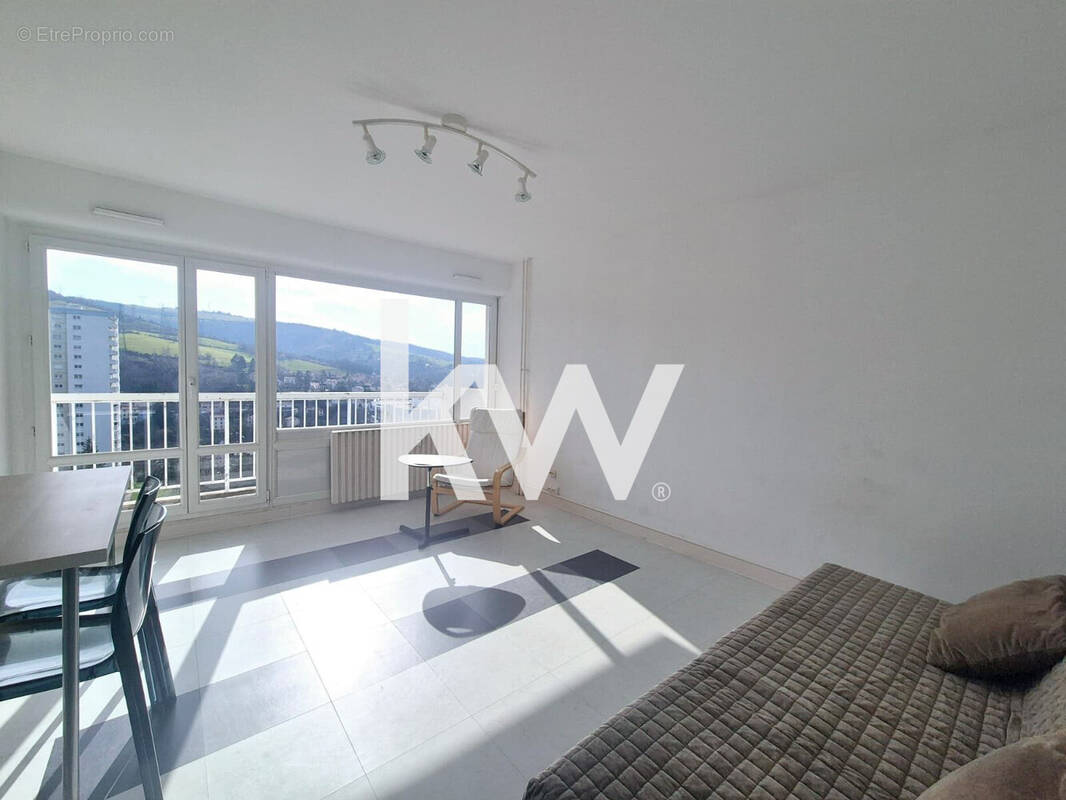 Appartement à SAINT-ETIENNE