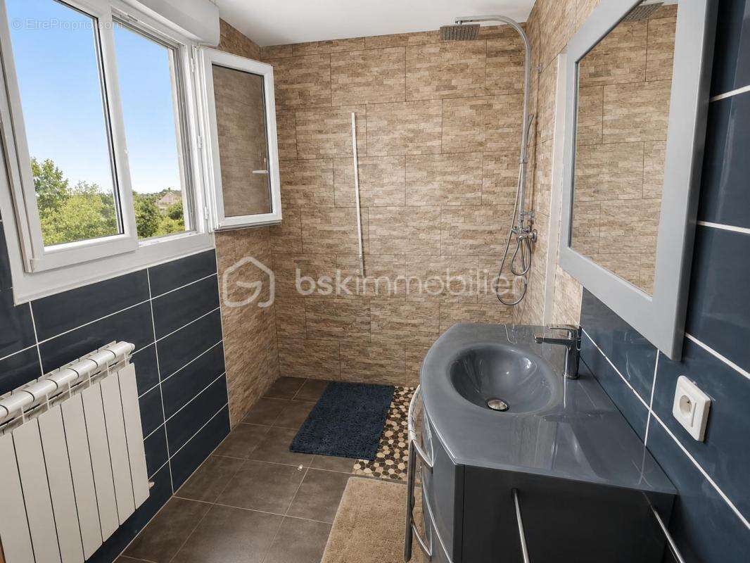Meneac longere a vendre centre ville - photo 8