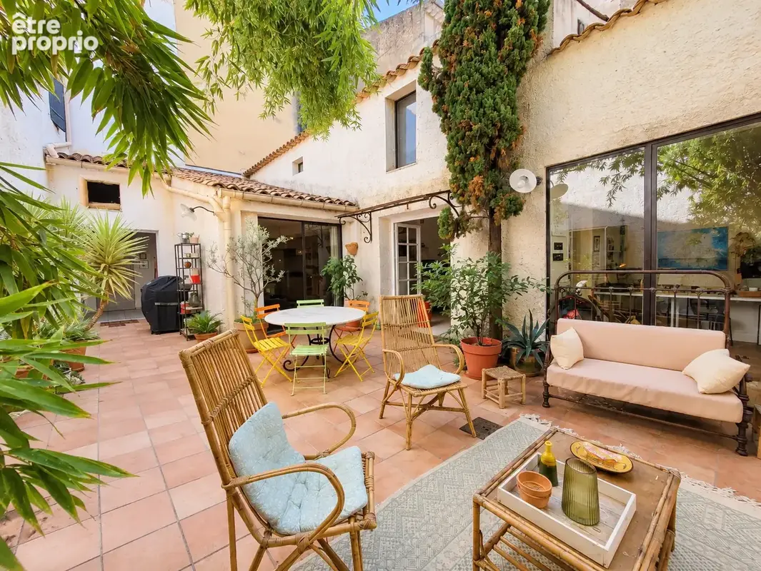 Photo Maison à Orange au prix de 649 000€