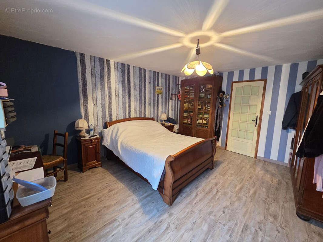 Maison à PUISIEUX-ET-CLANLIEU