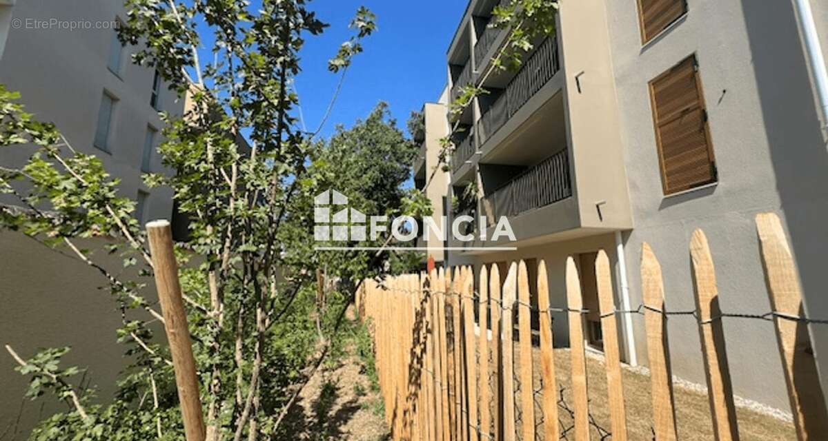 Appartement à MEYZIEU