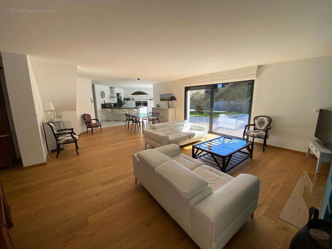 Maison à LES MATHES