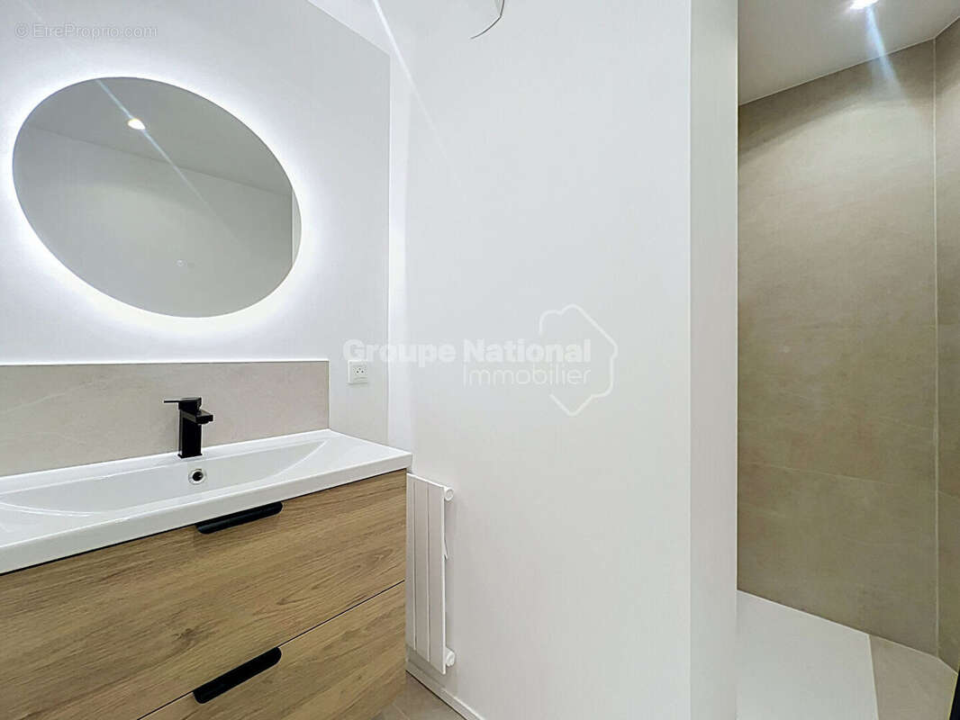 Appartement à MANDELIEU-LA-NAPOULE