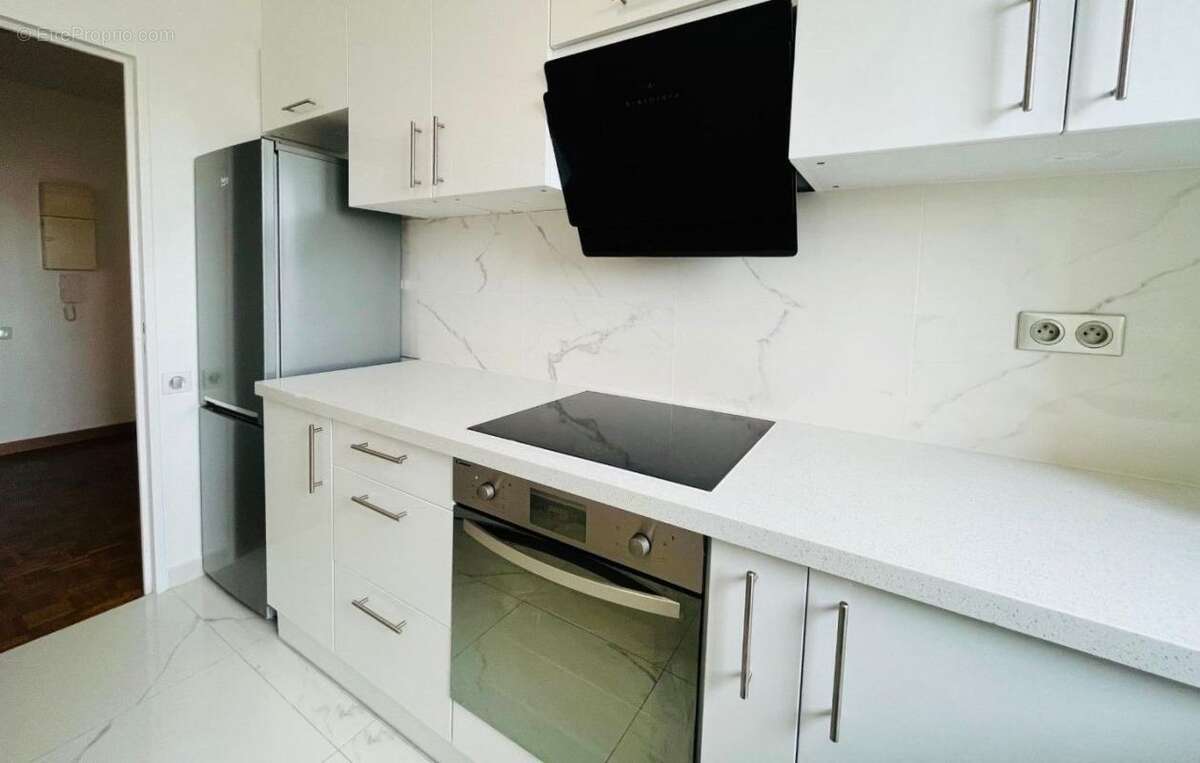 Appartement à COURBEVOIE