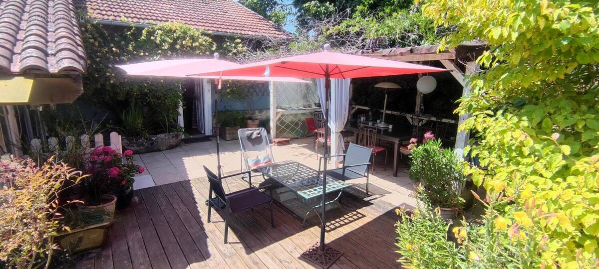 Maison à COGNAC-LA-FORET