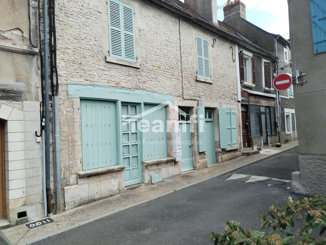 Appartement à LA CHARITE-SUR-LOIRE