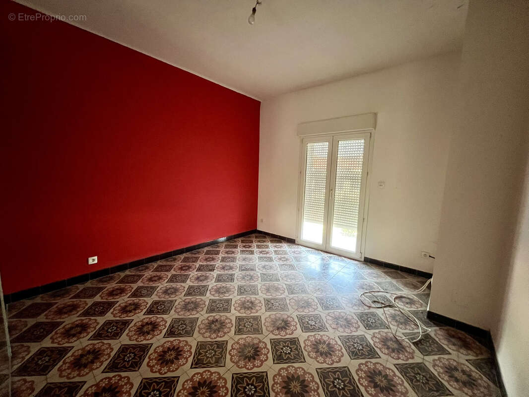 Maison de style comprenant 2 logements sur 1540m2 de parcelle divisible - photo 5