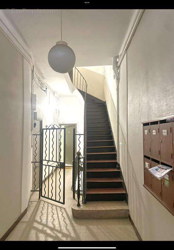 Commerce à MARSEILLE-7E