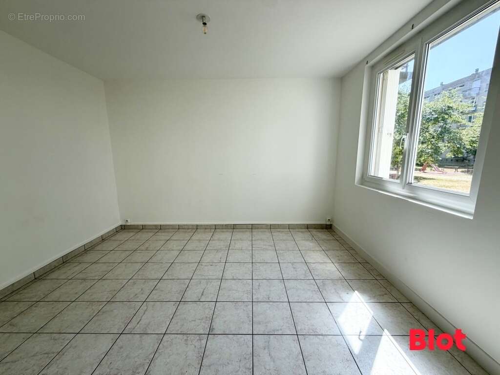 Appartement 74 m² à Rennes  - photo 4