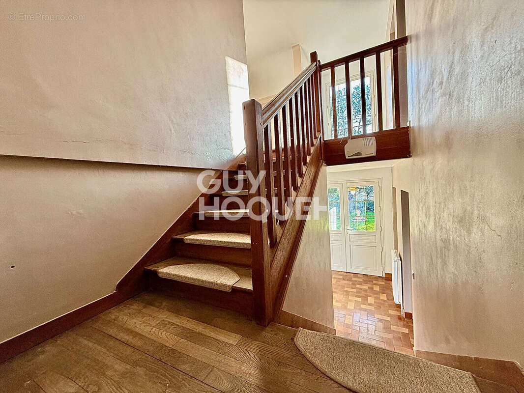 Maison à SAINT-SAUVEUR-SUR-ECOLE